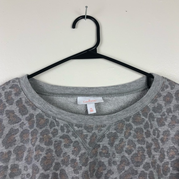 Colsie Leopard Print Comfy Sweater - Picture 4 of 5